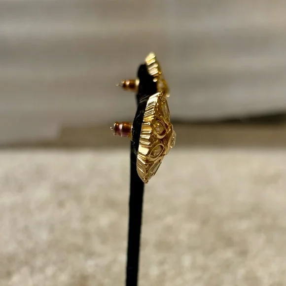 Christian Dior Signed Flower Marquise Circle Pierced Earrings - Picture 2 of 7